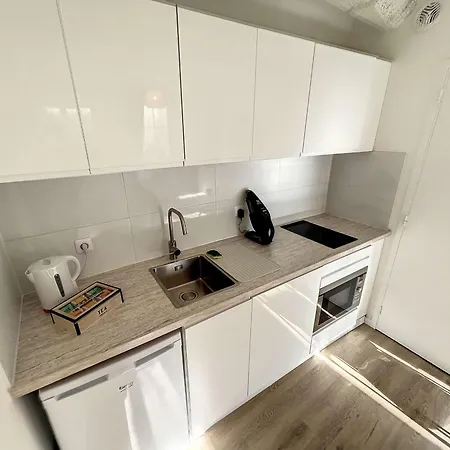 Apartment Refait A Neuf Avec Terrasse - Animaux Admis, Wi-fi Gratuit - Fr-1-361-562 *