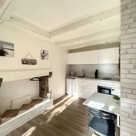 Apartment Refait A Neuf Avec Terrasse - Animaux Admis, Wi-fi Gratuit - Fr-1-361-562 *